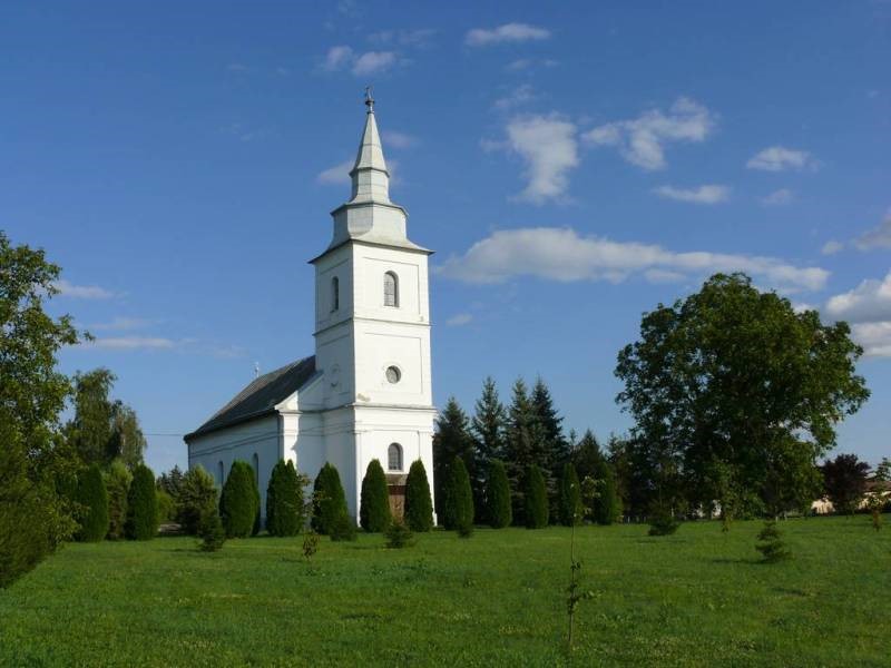 Kisnamény01